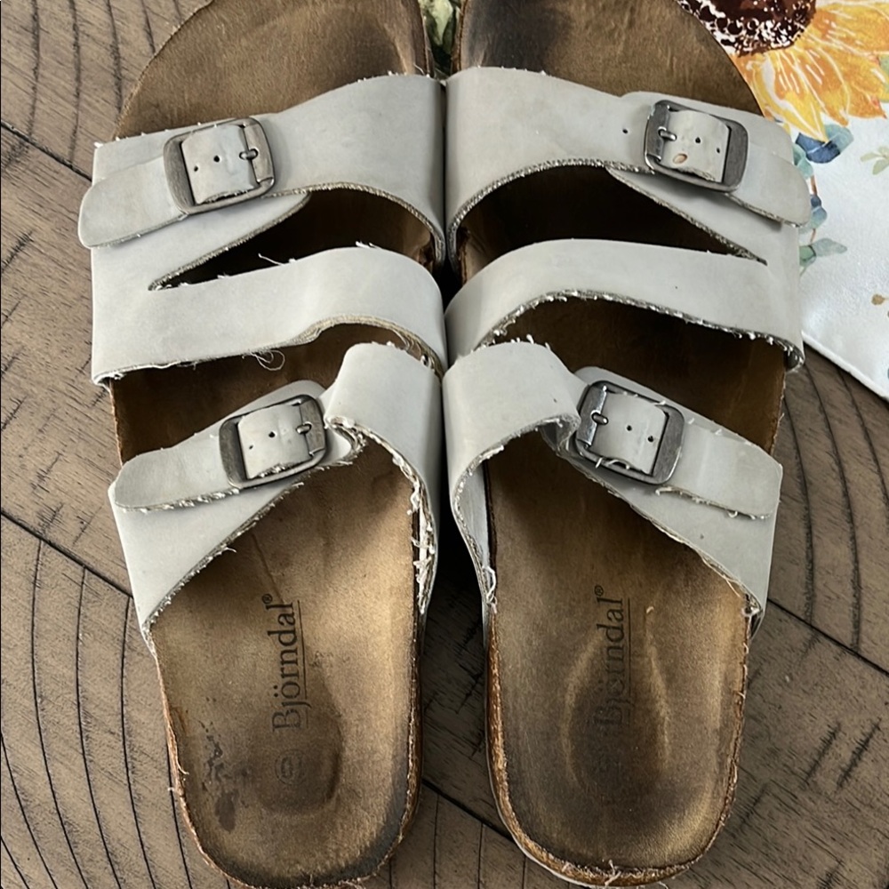 Bjorndal Gray Sandals with Contoured Footbed
